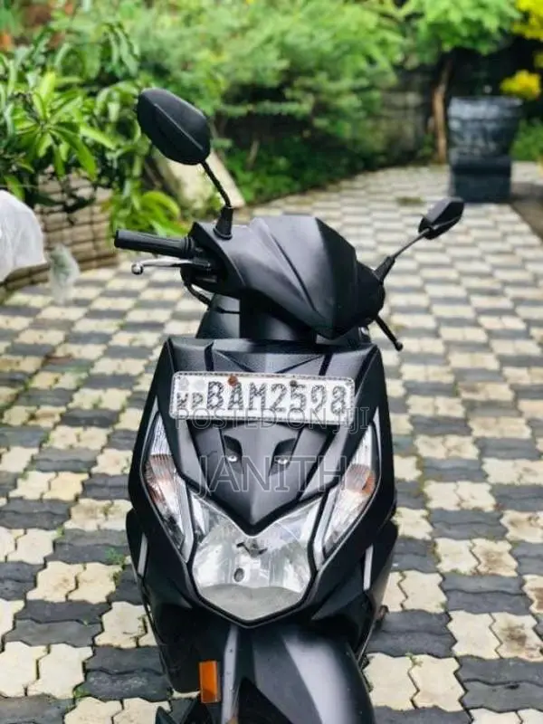 Honda Dio 2014 Motorbike (Used)