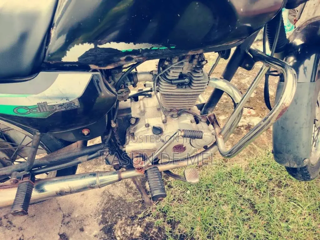 Bajaj Caliber 2003 Motorbike (Used)