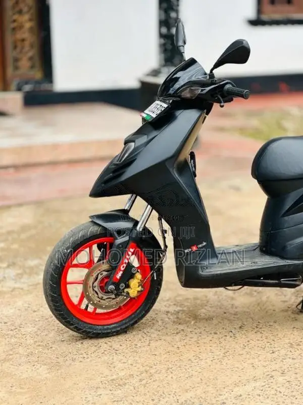 Aprilia Sr150 2019 Motorbike (Used)