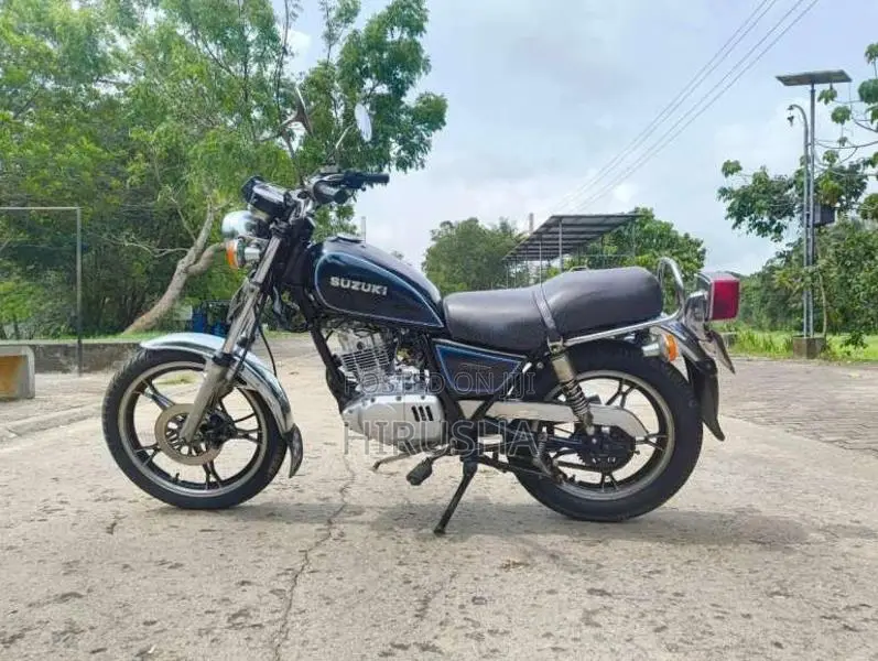Suzuki GN125 Japan 2006 Motorbike (Used)