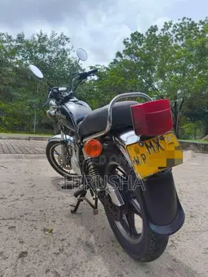 Suzuki GN125 Japan 2006 Motorbike (Used)