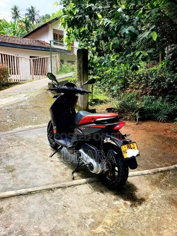 Aprilia Sr 150 2019 Motorbike (Used)