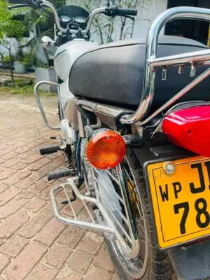 Bajaj Boxer 2024 Motorbike (Used)