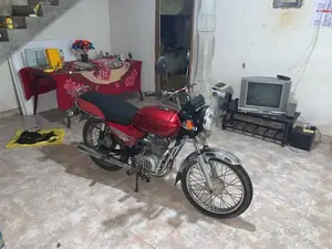 Bajaj Boxer 2002 Motorbike (Used)