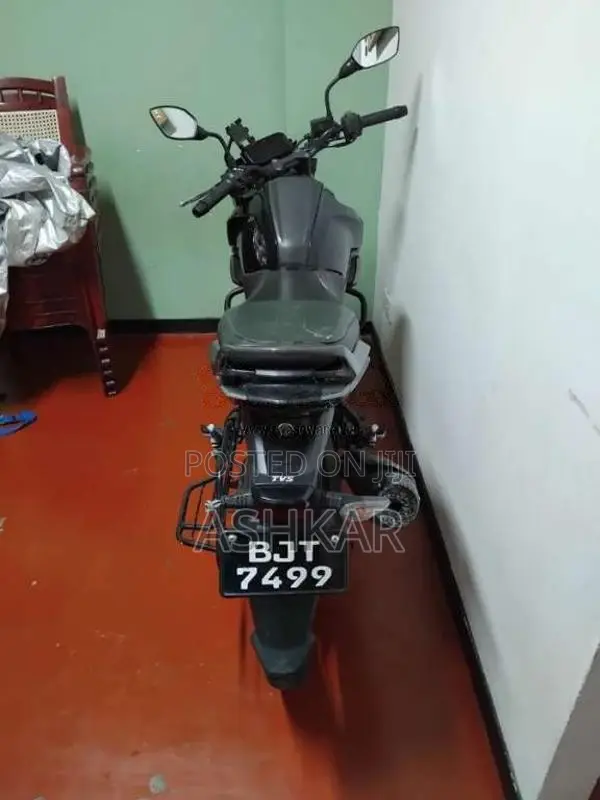 TVS Raider 2025 Motorbike (Used)