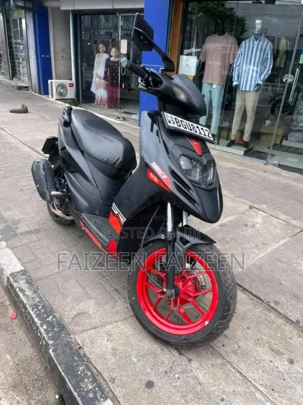 Aprilia SR150 2017 Motorbike (Used)