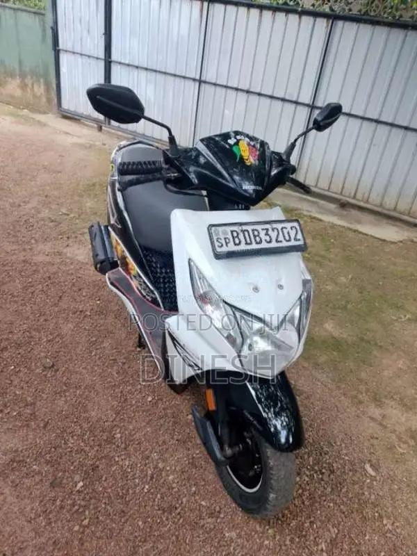 Honda Dio 2015 Motorbike (Used)
