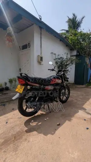 Hero HF-Deluxe 2017 Motorbike (Used)