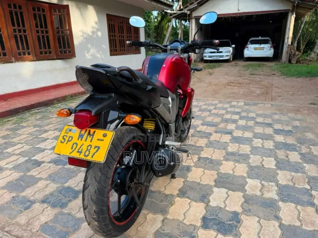 Yamaha FZ 2011 Motorbike (Used)
