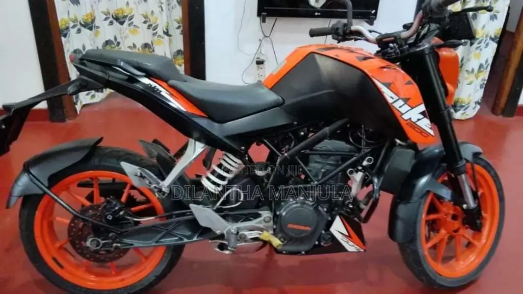 KTM DUKE 125 2019 Motorbike (Used)