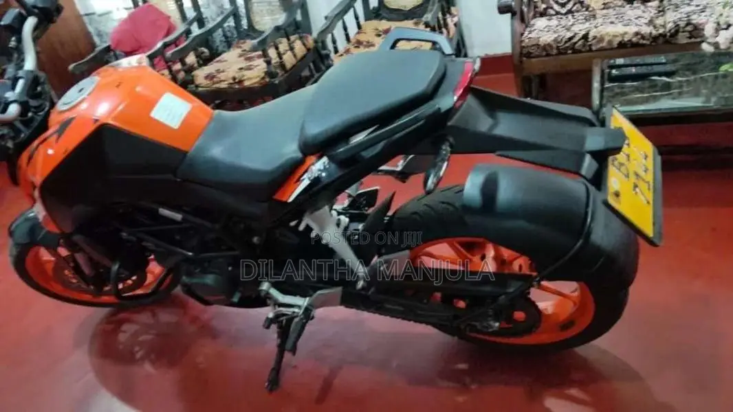 KTM DUKE 125 2019 Motorbike (Used)