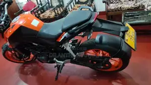 KTM DUKE 125 2019 Motorbike (Used)