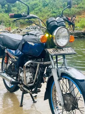Bajaj Boxer 2003 Motorbike (Used)