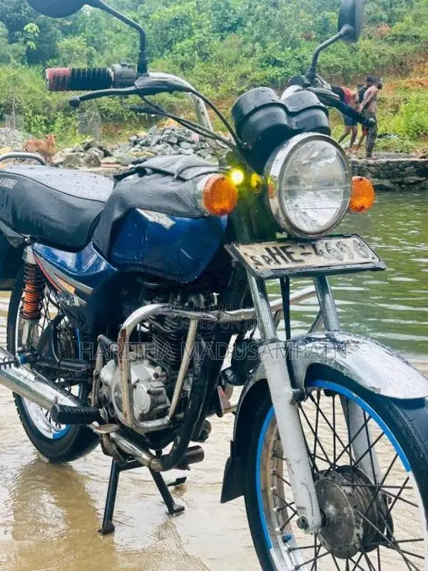 Bajaj Boxer 2003 Motorbike (Used)