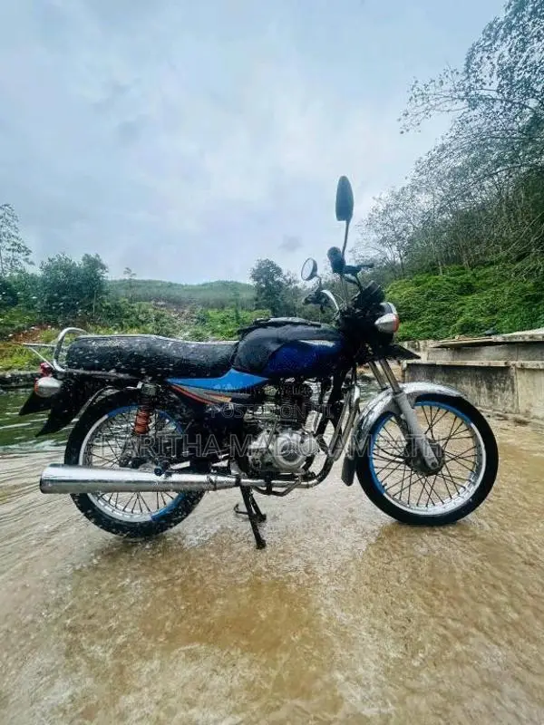 Bajaj Boxer 2003 Motorbike (Used)