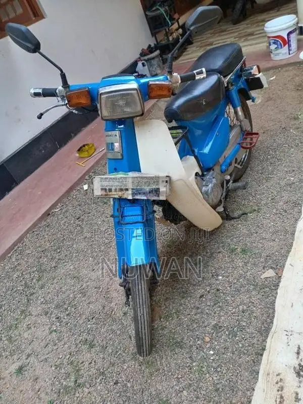 Honda Super Cub Custom 2006 Motorbike (Used)
