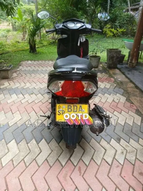 Honda Dio 2015 Motorbike (Used)