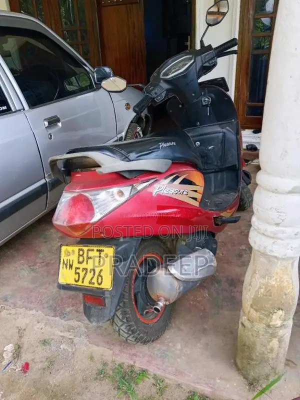 Hero Pleasure 2017 Motorbike (Used)