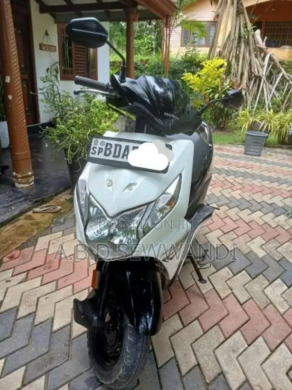 Honda Dio 2015 Motorbike (Used)