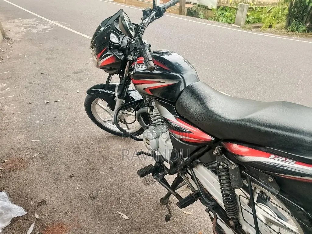 Bajaj Discover 125 2015 Motorbike (Used)