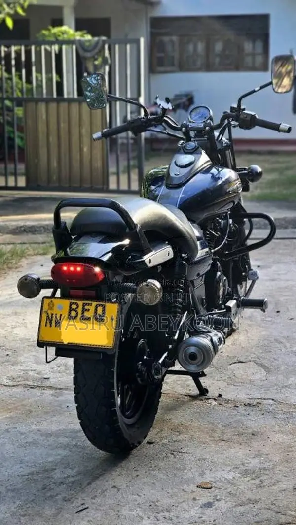 Bajaj Avenger 2017 Motorbike (Used)
