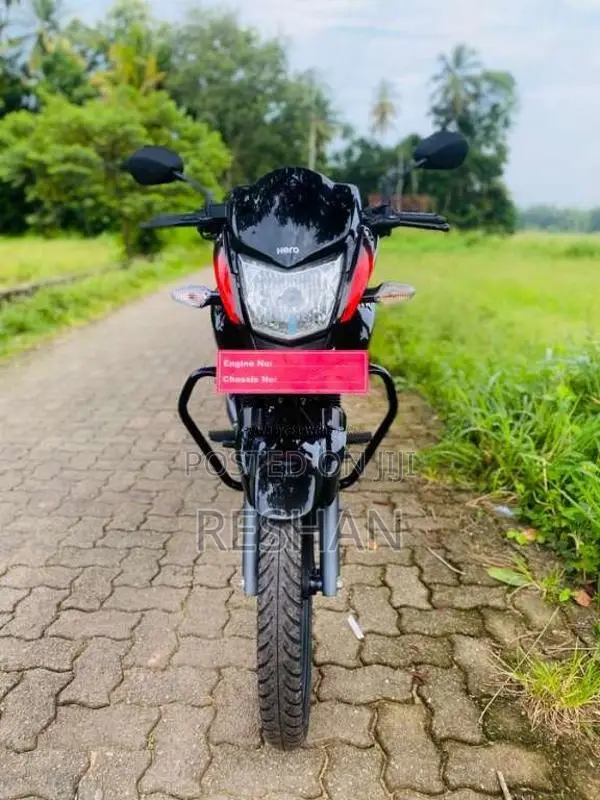 Hero Hunk 2015 Motorbike (Used)