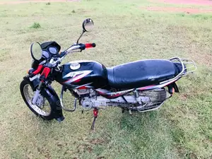 Bajaj CT-100 2015 Motorbike (Used)