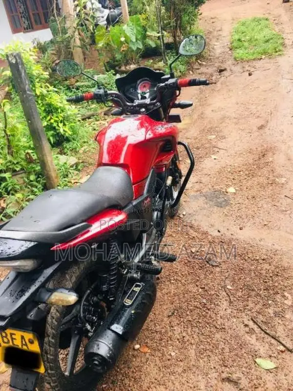 Hero Hunk 2016 Motorbike (Used)