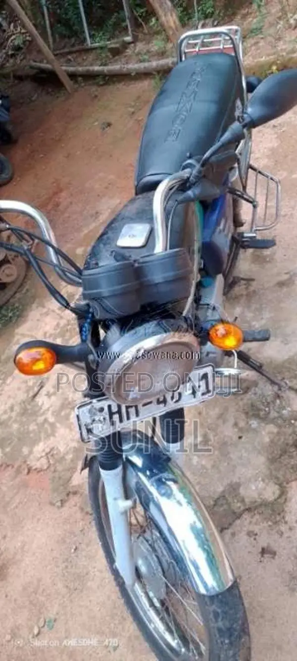 Bajaj Boxer 2003 Motorbike (Used)