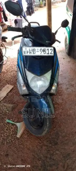 Honda Dio 2011 Motorbike (Used)