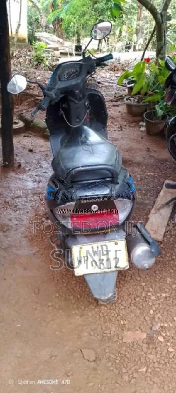 Honda Dio 2011 Motorbike (Used)
