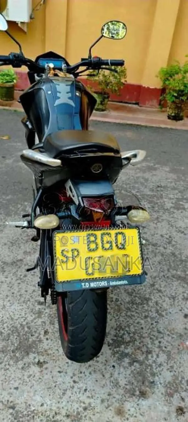 Yamaha FZ VERSION 2.0 2018 Motorbike (Used)