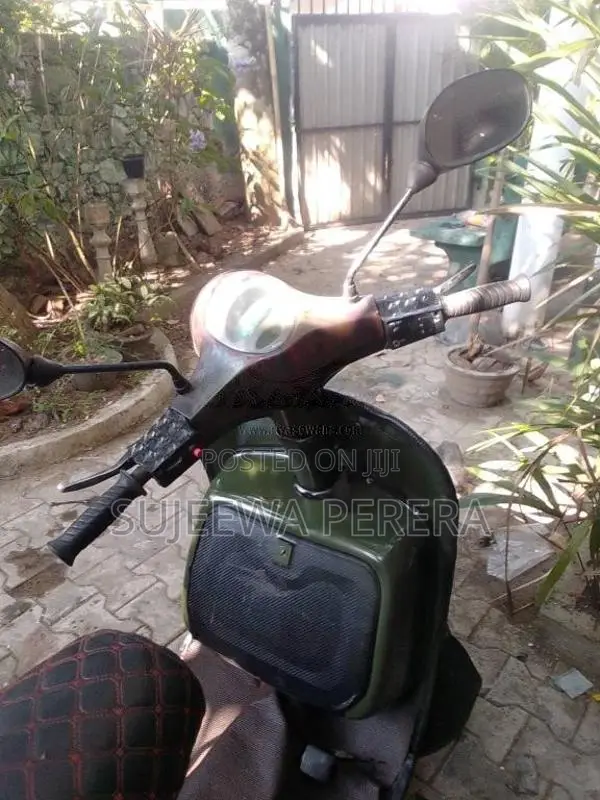 Bajaj Classic 2002 Motorbike (Used)