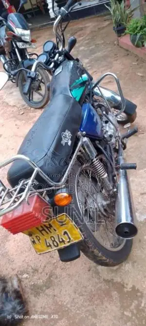 Bajaj Boxer 2003 Motorbike (Used)