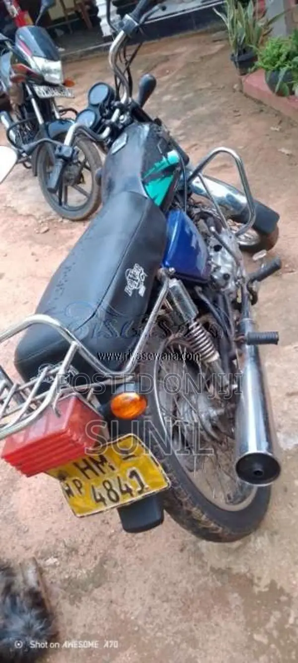 Bajaj Boxer 2003 Motorbike (Used)