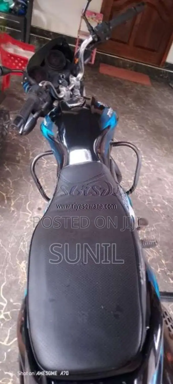 Bajaj Discover 2006 Motorbike (Used)