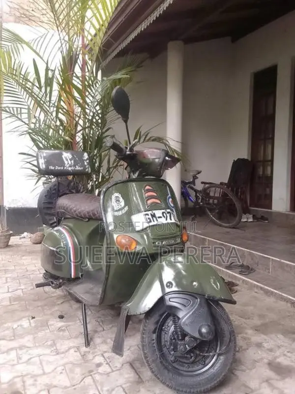 Bajaj Classic 2002 Motorbike (Used)