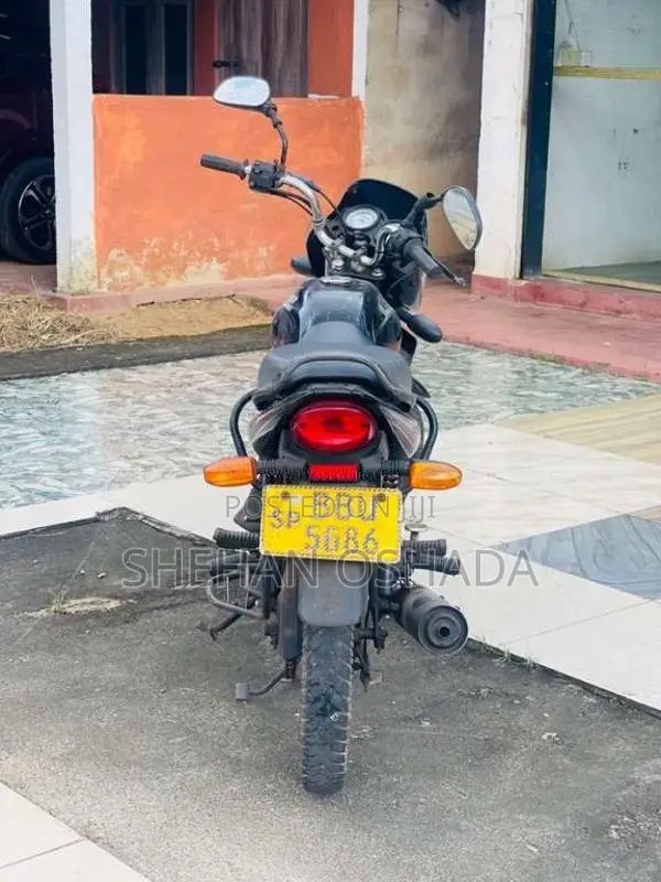 Bajaj Platina 2014 Motorbike (Used)