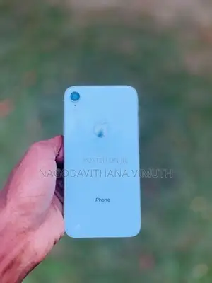 Apple iPhone XR (Used)