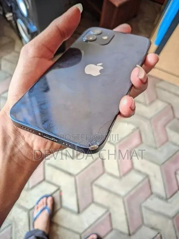 Apple iPhone 12 (Used)