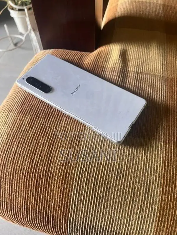 Sony Xperia 1 II (Used)