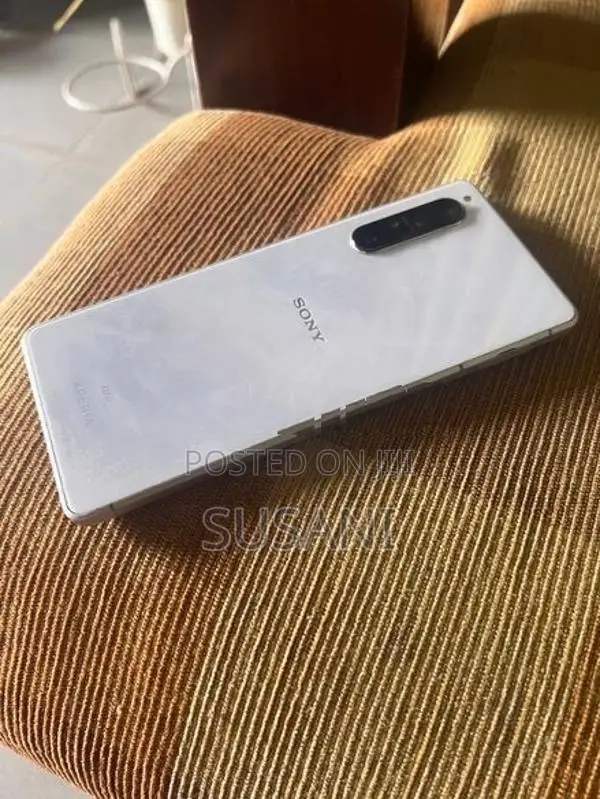 Sony Xperia 1 II (Used)