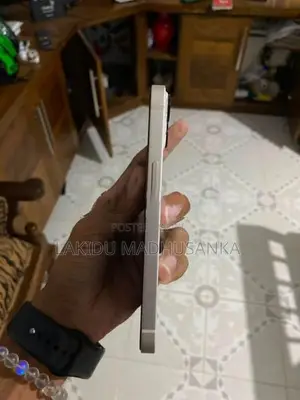 Apple iPhone 13 (Used)