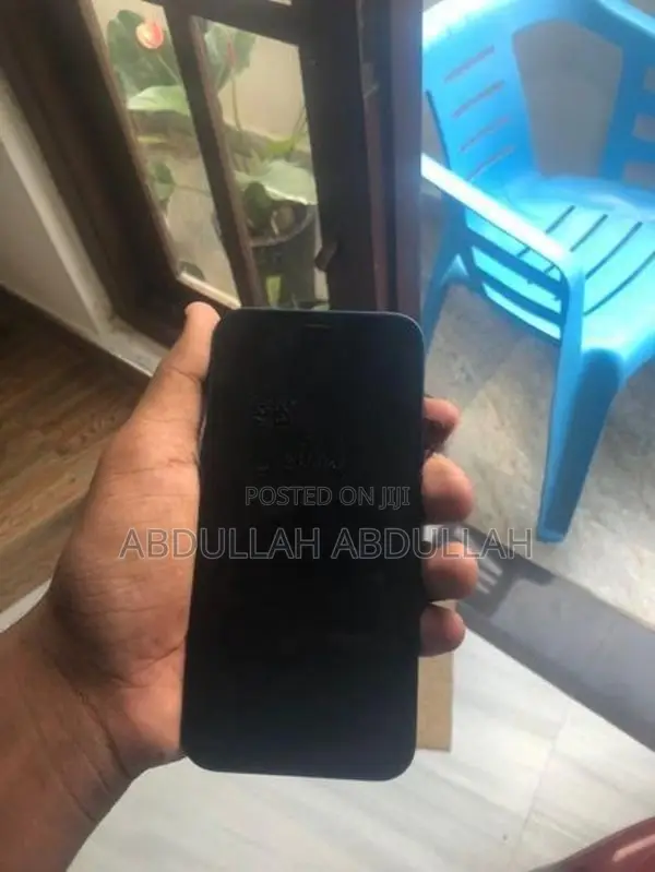 Apple iPhone 12 128GB (Used)