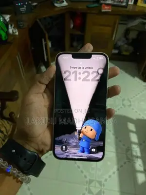 Apple iPhone 13 (Used)