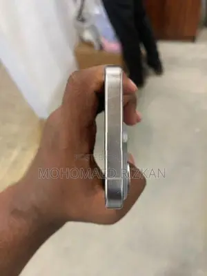 Apple iPhone 15 Pro (Used)
