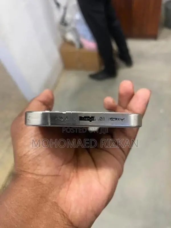 Apple iPhone 15 Pro (Used)