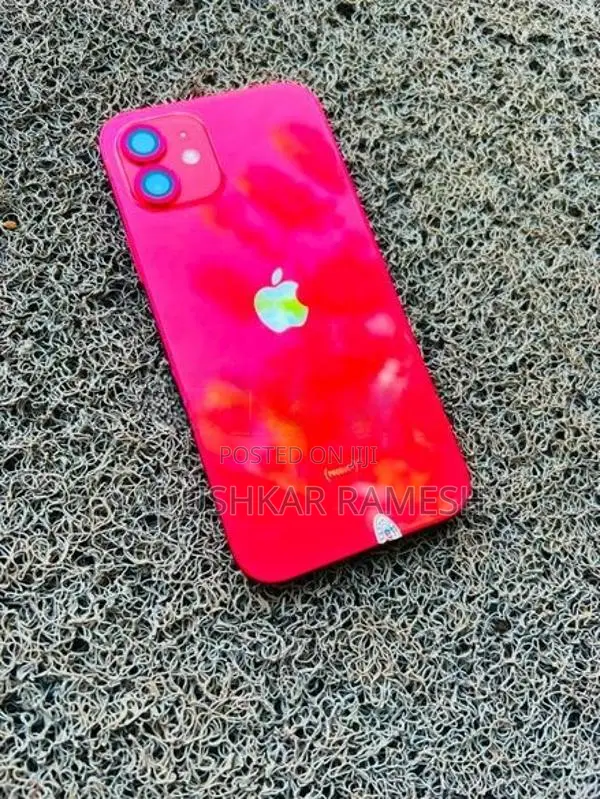 Apple iPhone 12 Red (Used)