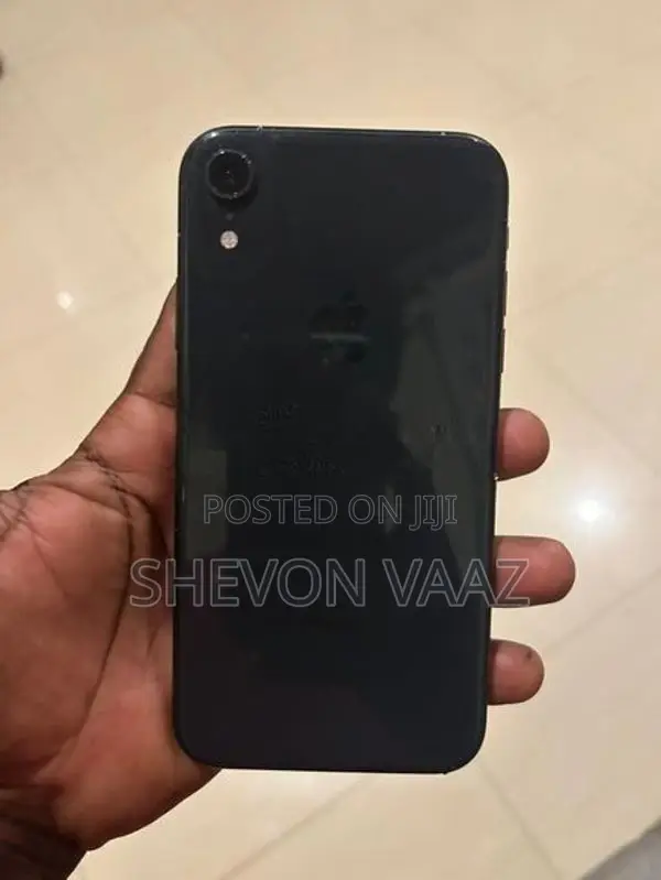 Apple iPhone XR (Used)