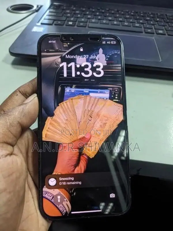 Apple iPhone 12 (Used)